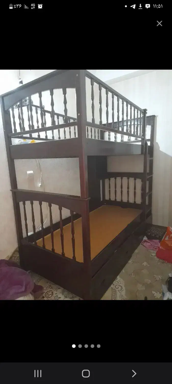 تخت دوطبقه چوبی رنگ ماهگونی|تخت و سرویس خواب|کرج, شهرک یاس شمالی|دیوار