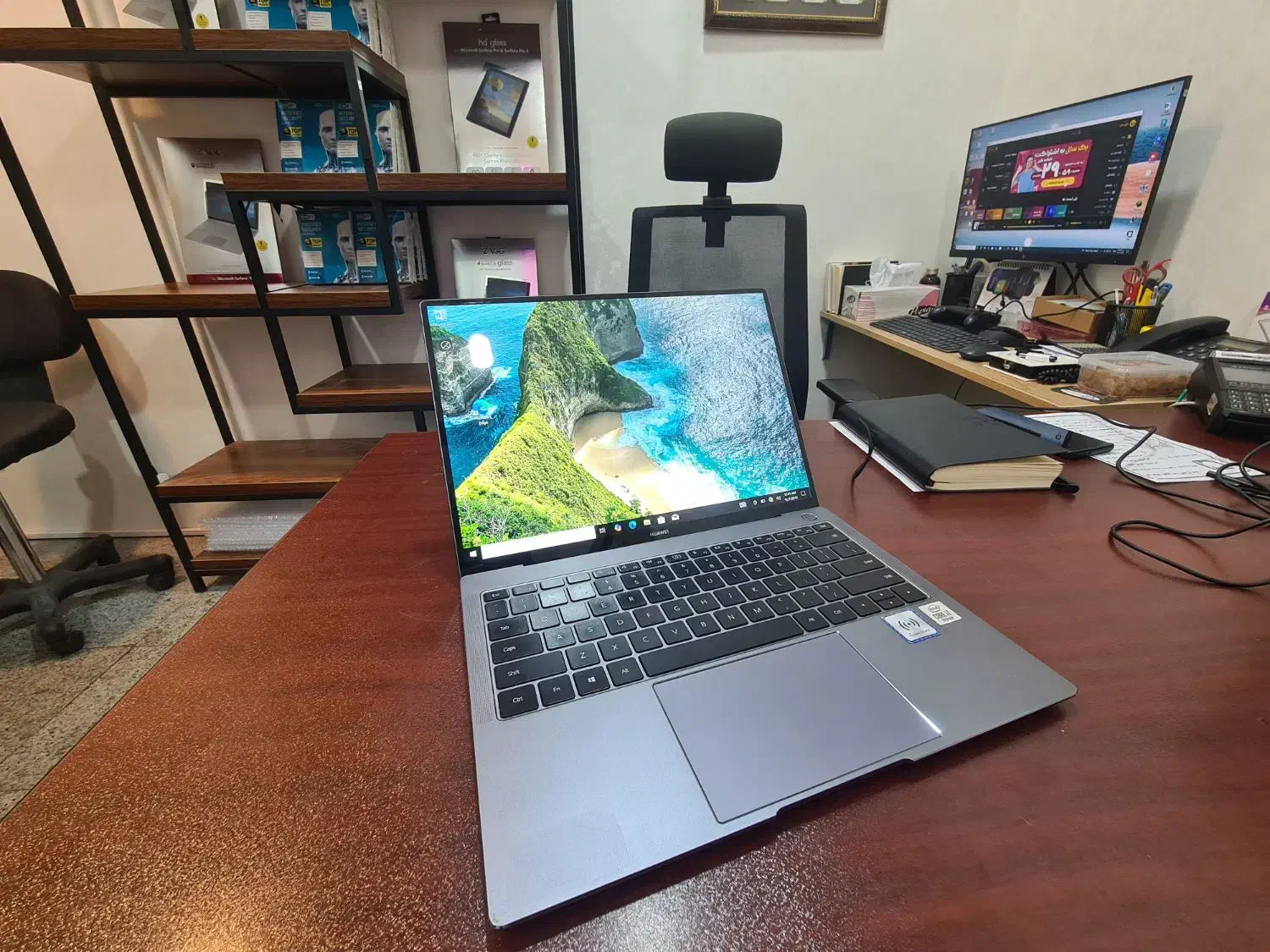 لپ تاپ فوق ظریف 4k تاچ HUAWEI|رایانه همراه|تهران, فلسطین (میدان انقلاب)|دیوار