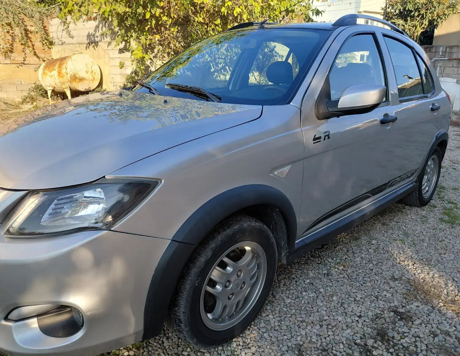 کوییک نقره ای سقف مشکی مدل ۱۴۰۰|خودرو سواری و وانت|ساری, |دیوار