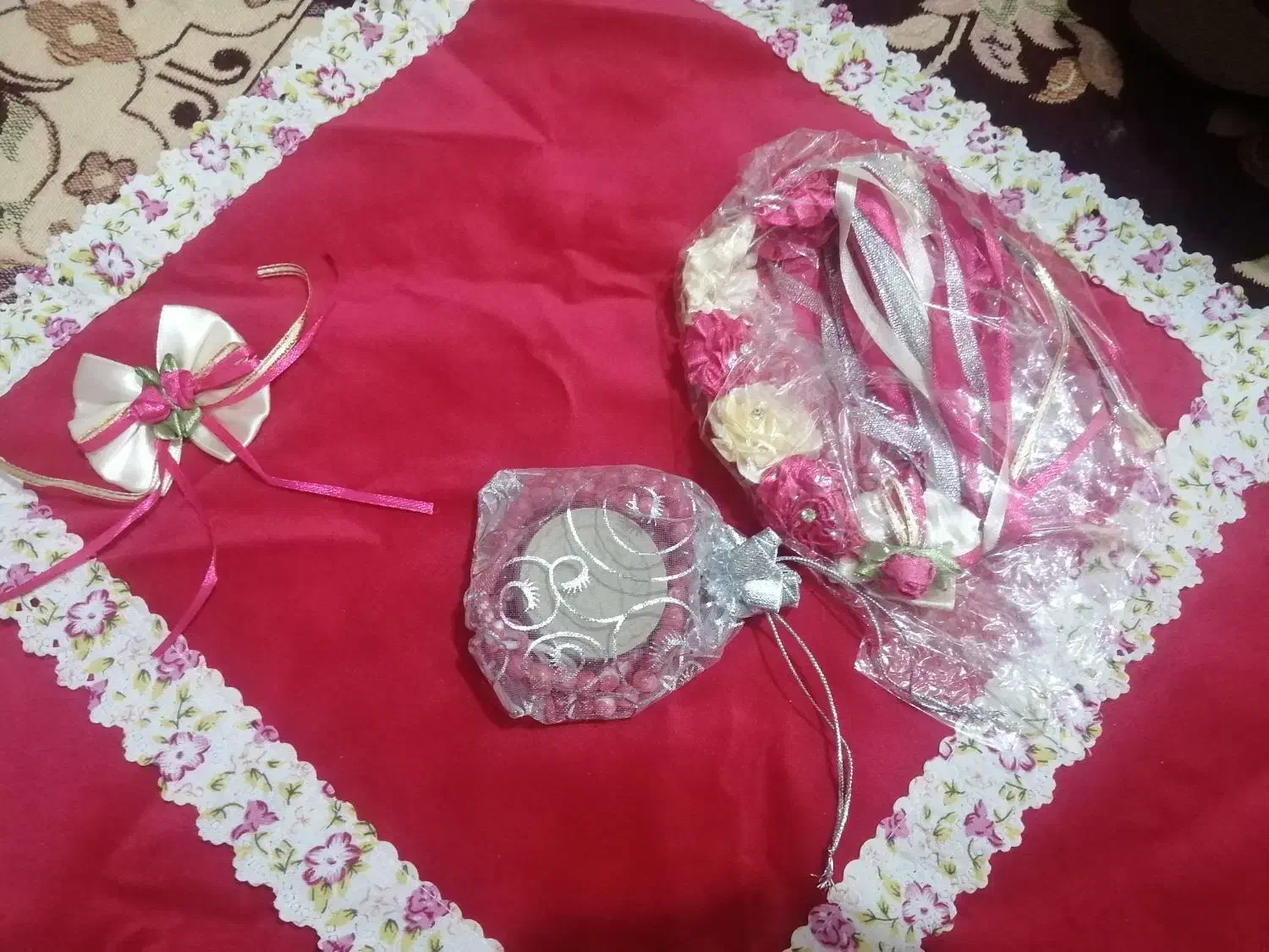 پک جشن تکلیف|لباس|شیراز, قلعه نو|دیوار