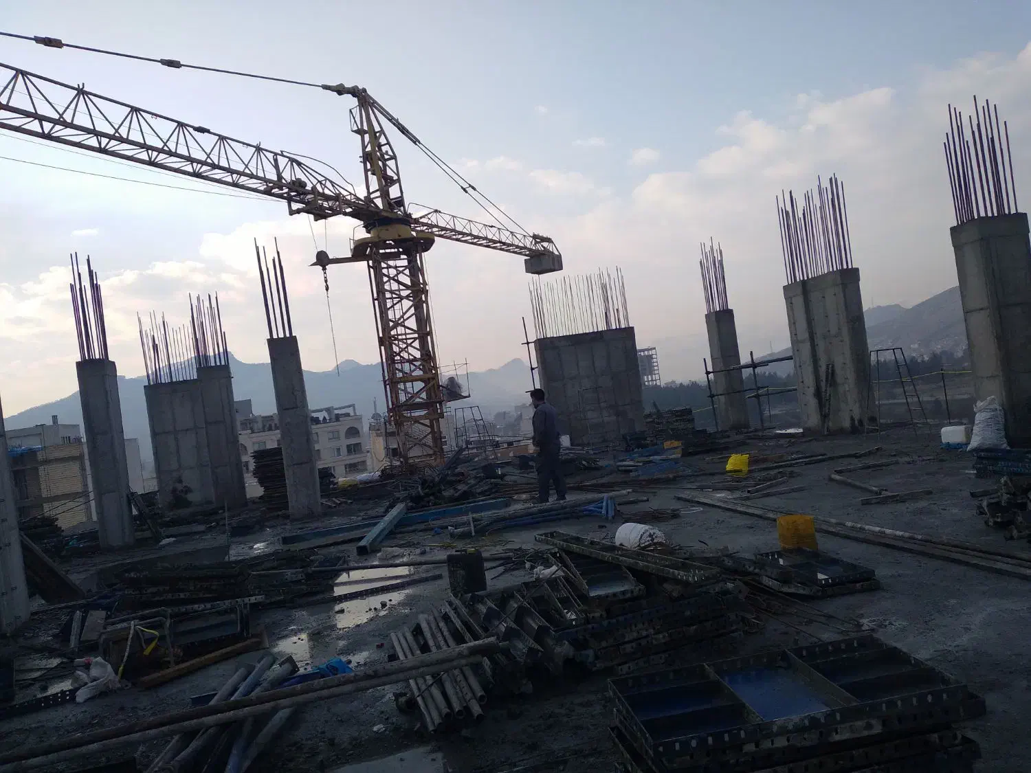 پیمانکار سازه های بتنی در اهر و حومه بااکیپ|خدمات پیشه و مهارت|اهر, |دیوار