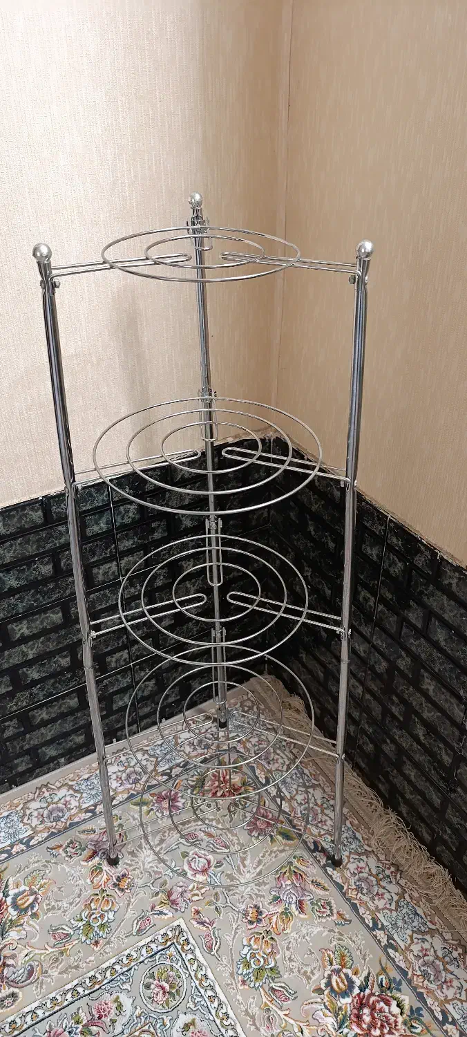 استند قابلمه پنج طبقه|آب‌چکان و نظم‌دهنده ظروف|شیراز, کوی زهرا|دیوار