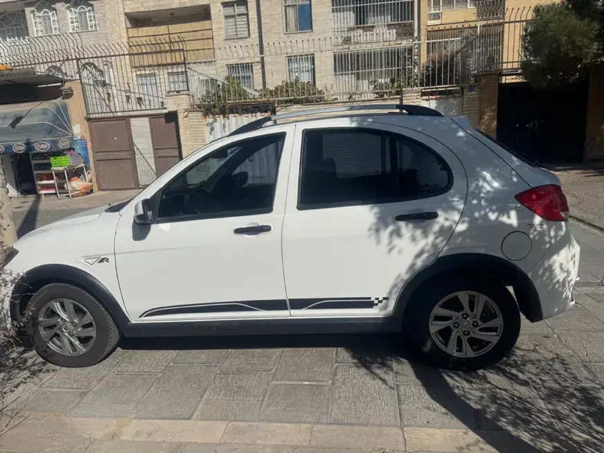 کوییکrمدل1402 سفید مشکی|خودرو سواری و وانت|تهران, زیبادشت|دیوار