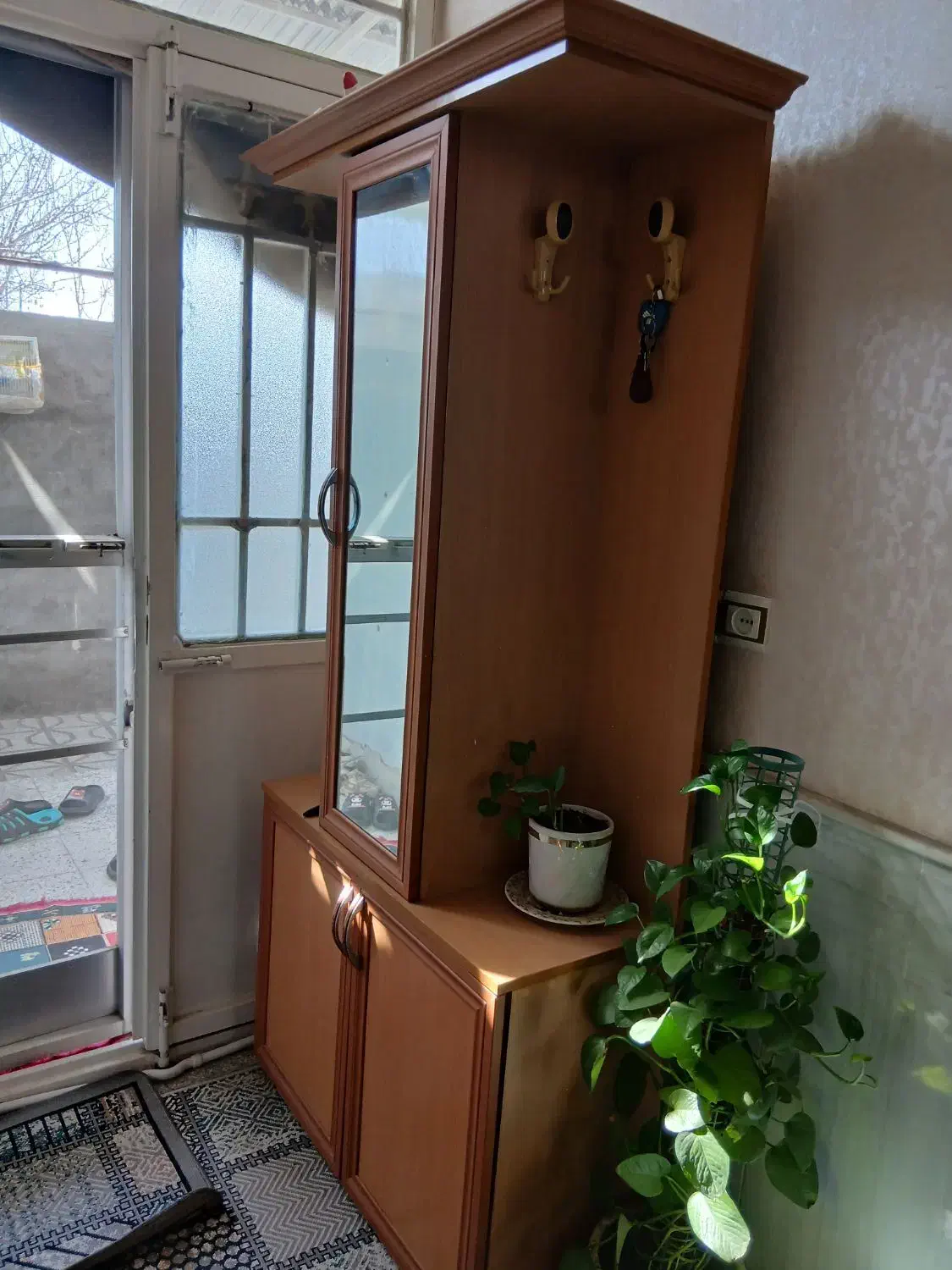 جاکفشی،|جاکفشی، کمد، دراور|نیشابور, سرآب کوشک|دیوار