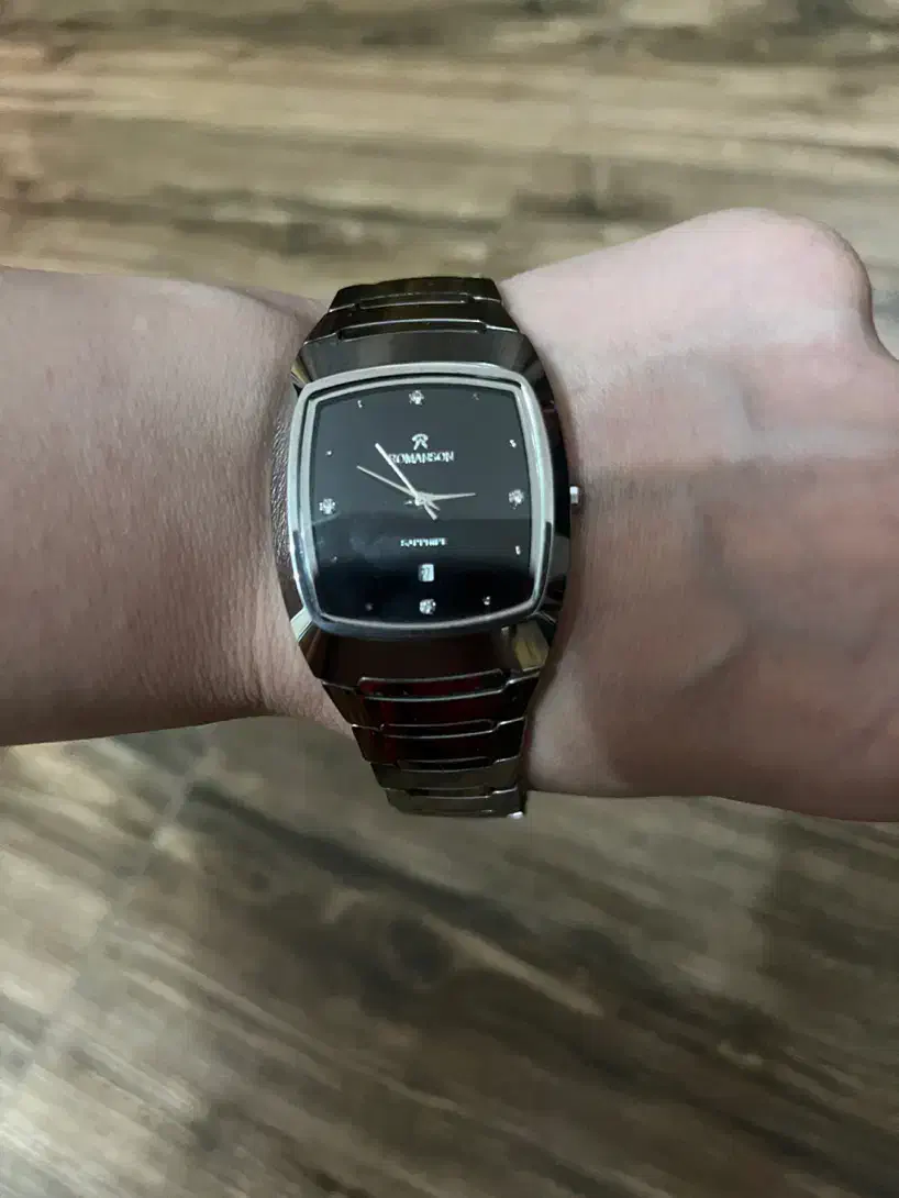 ساعت مچی اصل رومانسون|ساعت|بندر انزلی, کارآموزی|دیوار