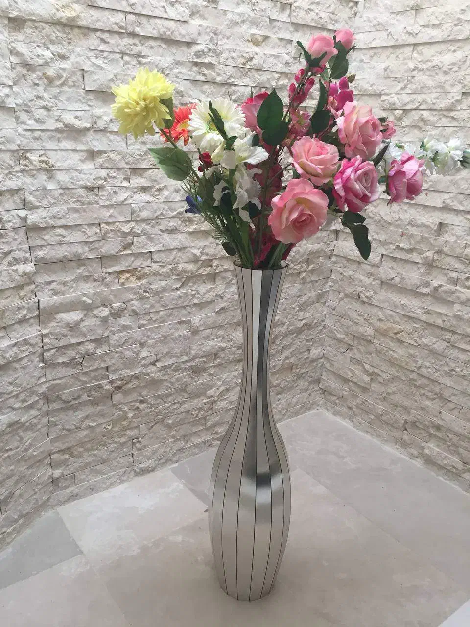 گلدان چوبی همراه گل مناسب پذیرایی|گل مصنوعی|ارومیه, |دیوار