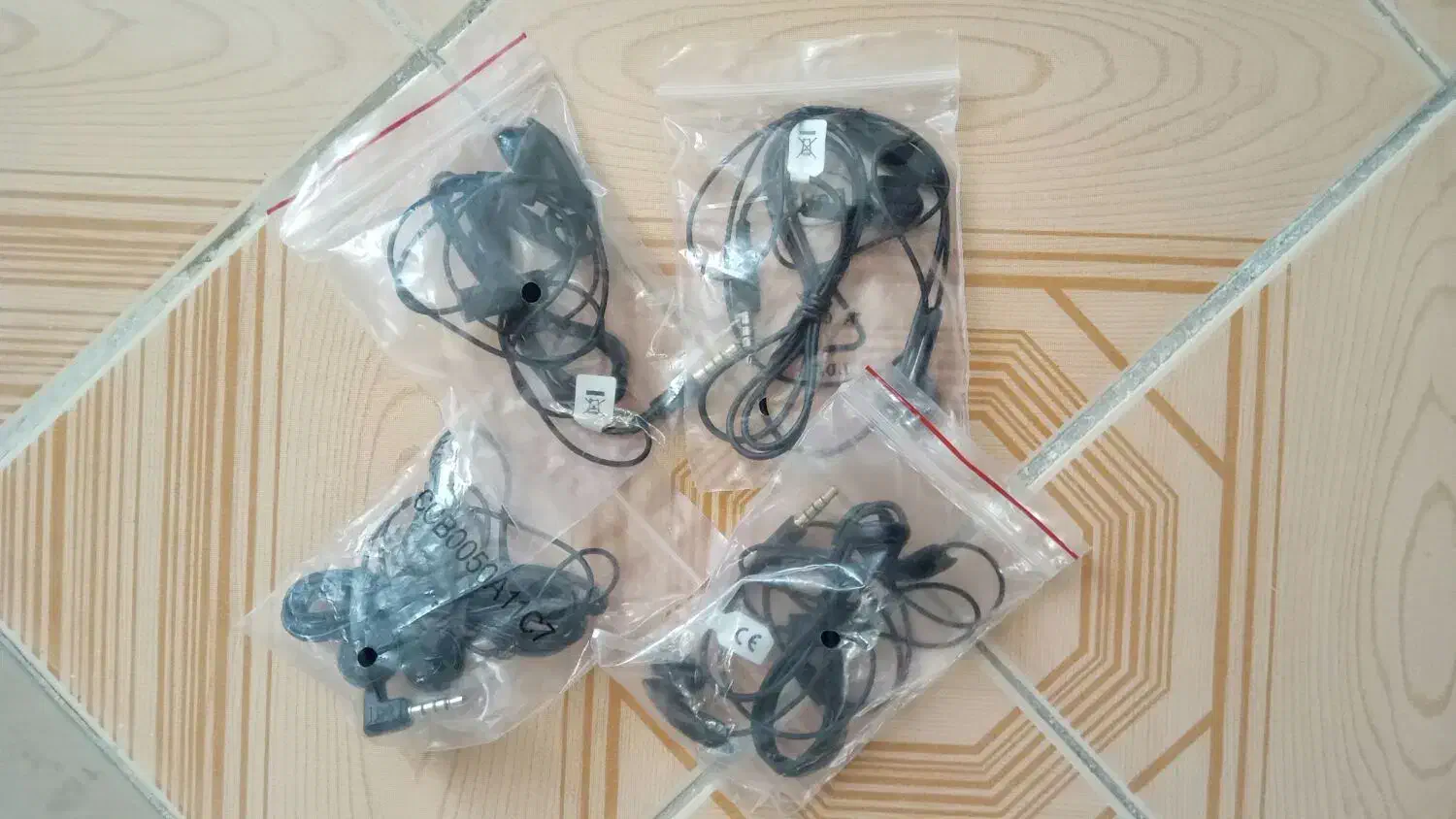 فروش کلی وسایل|لوازم جانبی موبایل و تبلت|ساوه, |دیوار