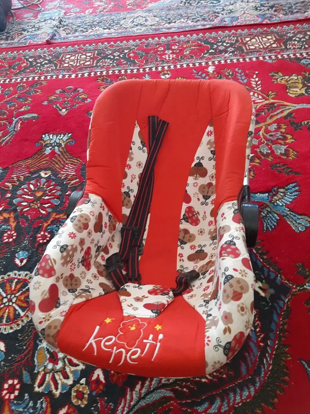 نینی لای لای یا صندلی بچه|تخت و صندلی بچه|دوگنبدان, |دیوار