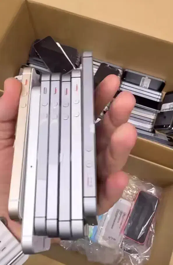 اپل استور بانه گوشی های وارداتی آیفون 5 و 5s|موبایل|تهران, استاد معین|دیوار