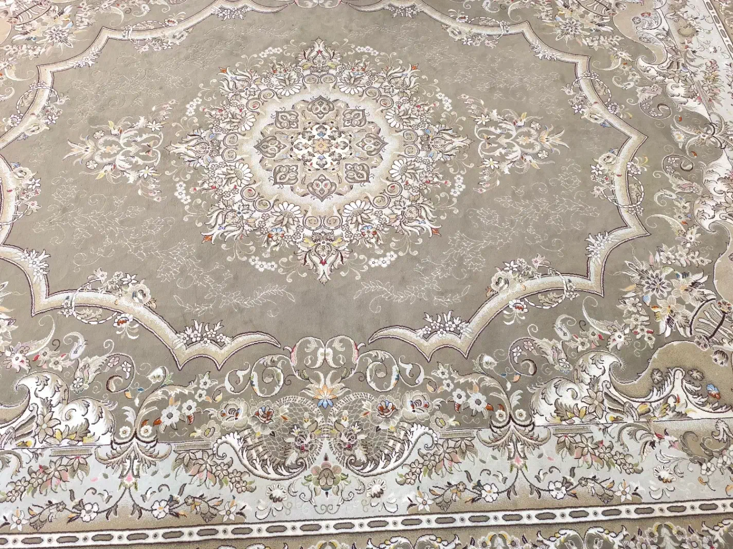 فرش 12 متری گنجینه مشهد ۱۱ میلیون|فرش|ابهر, |دیوار