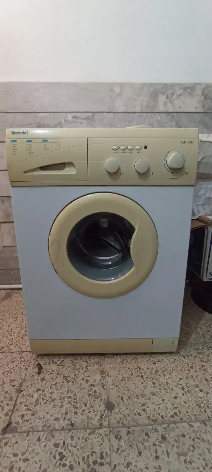 اباسشویی قدیمی تکنوکیت ایتالیایی سالم|ماشین لباسشویی و خشککن لباس|خمینیشهر, |دیوار