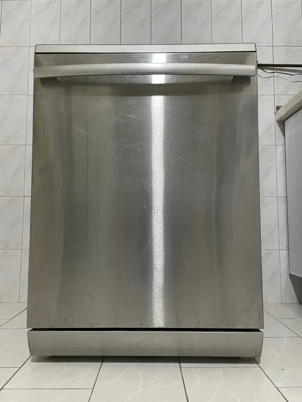 ظرف شویی ال جی کره ای|ماشین ظرفشویی|شیراز, زرهی|دیوار