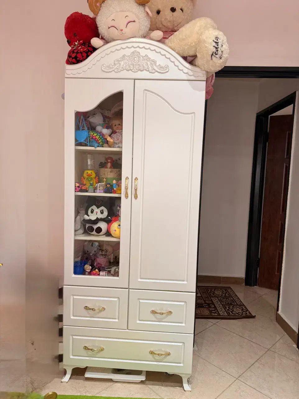 کمد|جاکفشی، کمد، دراور|صومعه‌سرا, |دیوار