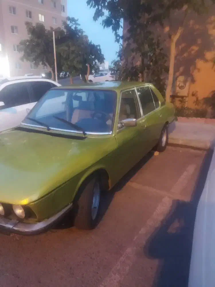 بی ام و 518|خودرو کلاسیک|پرند, فاز ۵|دیوار