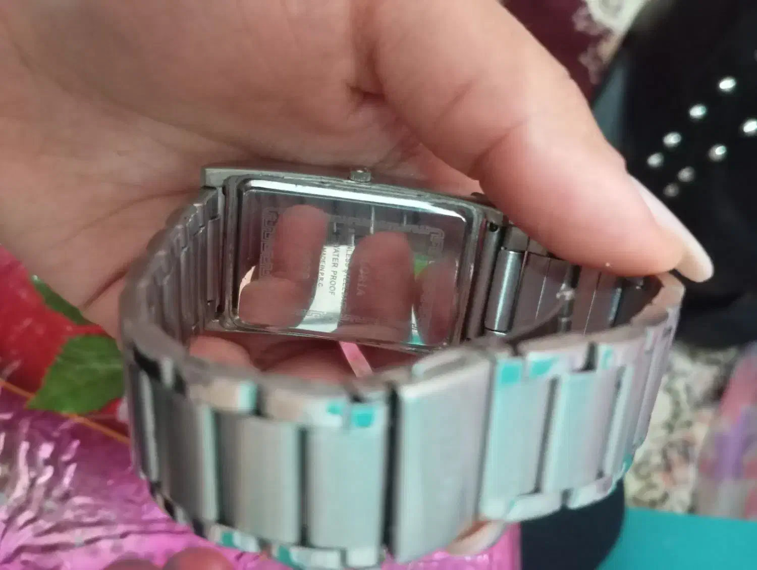 ساعت در حد نو|ساعت|الیگودرز, |دیوار