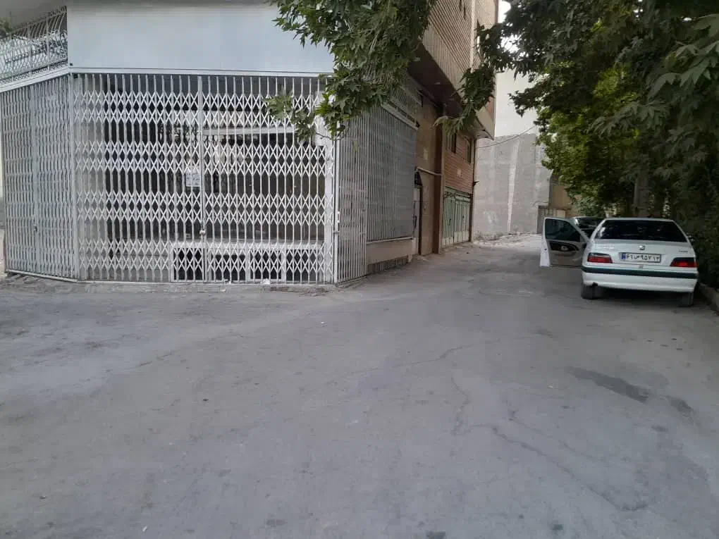 اجاره مغازه ۶۰ متری|اجارهٔ مغازه و غرفه|اصفهان, برزان|دیوار