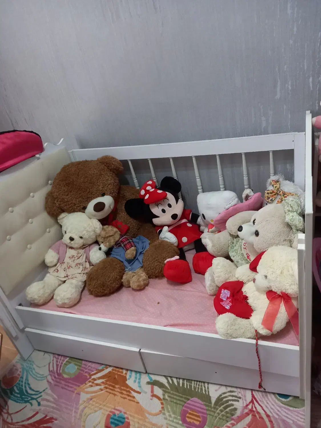 تخت کودک|تخت و صندلی بچه|رشت, پیرکلاچای|دیوار