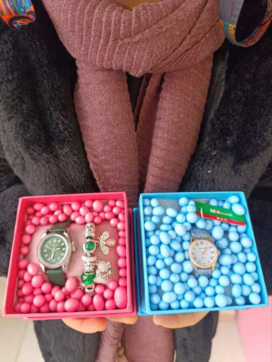 کادو/گل/هدیه/روز مادر/روز زن|گل مصنوعی|ساوه, |دیوار