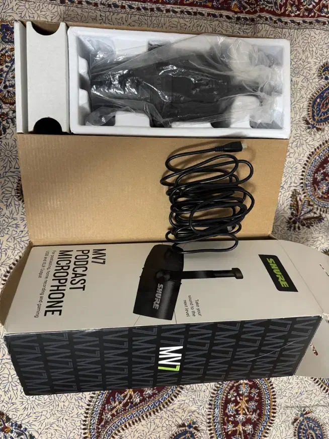 میکروفن shure mv7 Usb/xlr پادکست|صوتی و تصویری|بناب, |دیوار