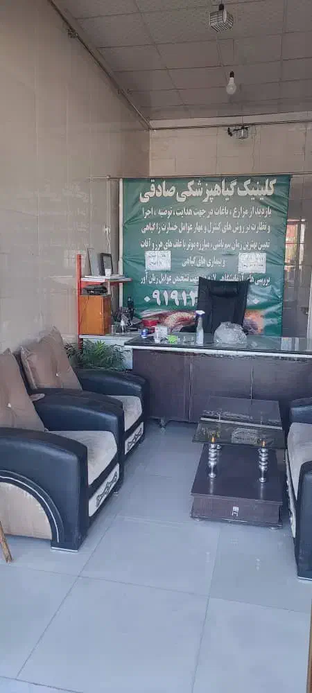 اجاره مغازه در وکیل آقا روبروی بانک کشاورزی|اجارهٔ مغازه و غرفه|کرمانشاه, |دیوار