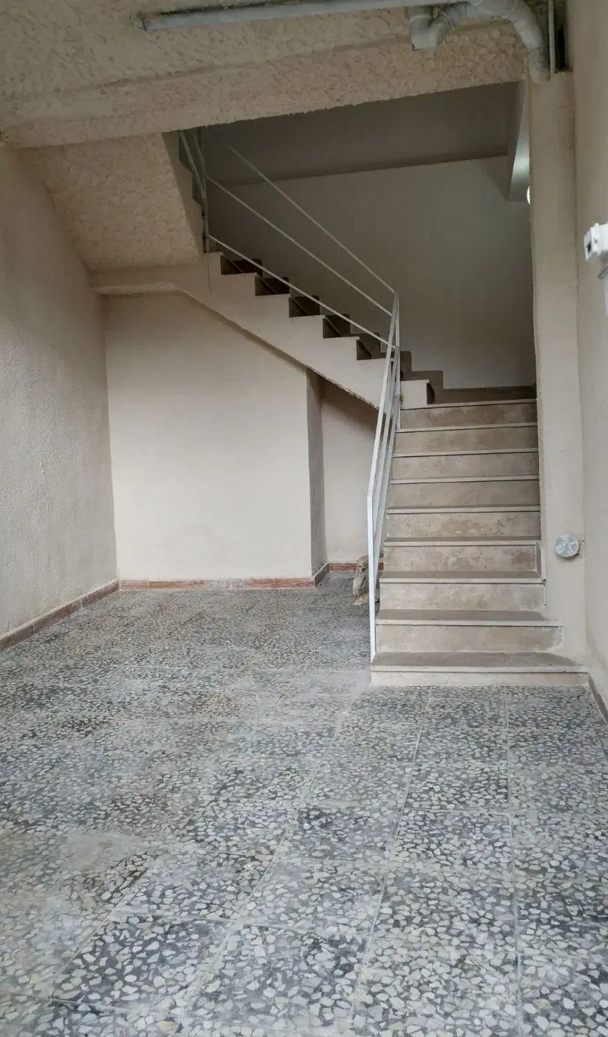 کد۸۵۷اجاره ۹۵متری مستقل کیاموسوی ۱|اجارهٔ آپارتمان|لاهیجان, شهرک فرهنگیان|دیوار