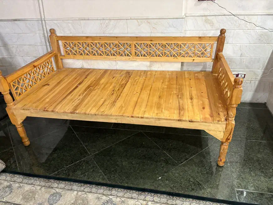 تخت سنتی|مبلمان خانگی و میز عسلی|قم, شاه ابراهیم|دیوار