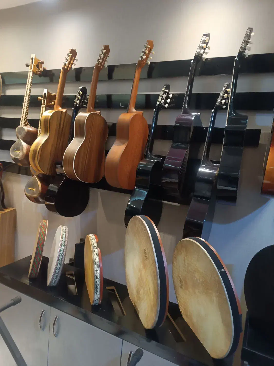 گیتار|گیتار، بیس، امپلیفایر|تربت جام, شهید نصرالهی|دیوار