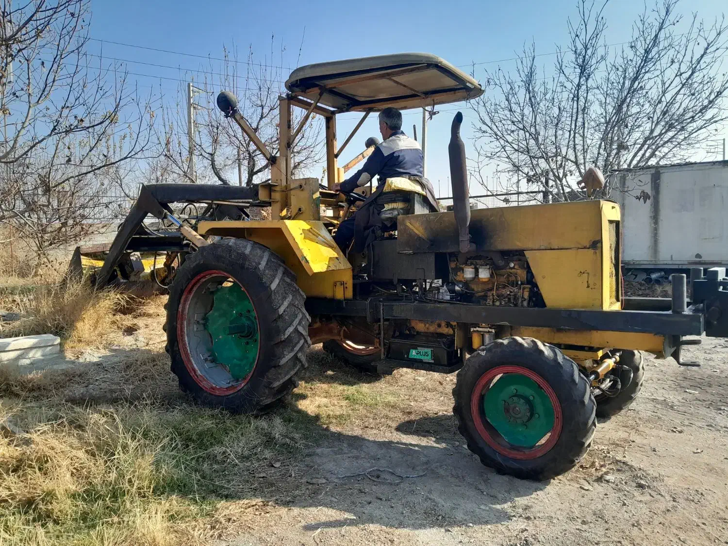 فروش تراکتور رومانی دارای بیل و چنگگ|خودرو سنگین|ارومیه, |دیوار