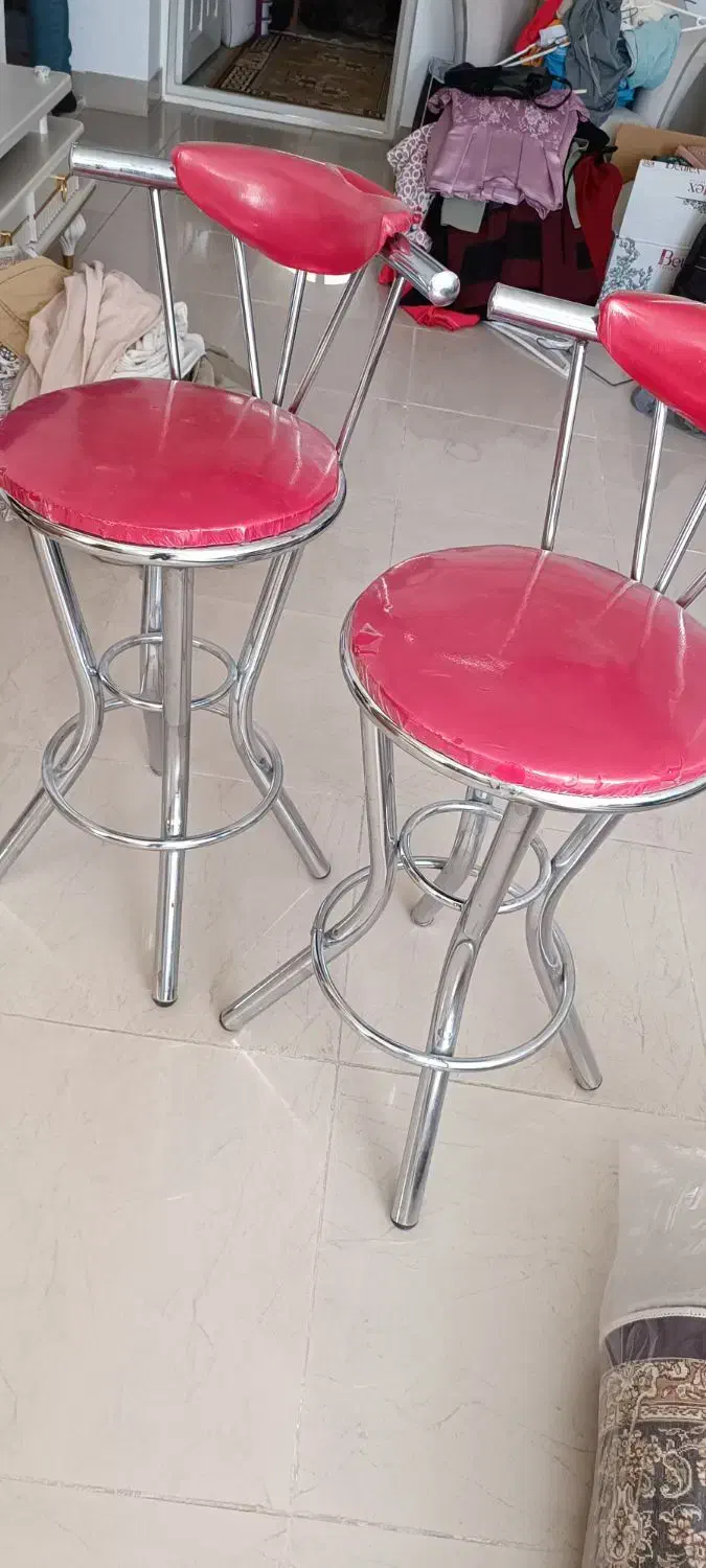 صندلی آهنی پایه بلند کاملا نو|صندلی و نیمکت|ارومیه, |دیوار