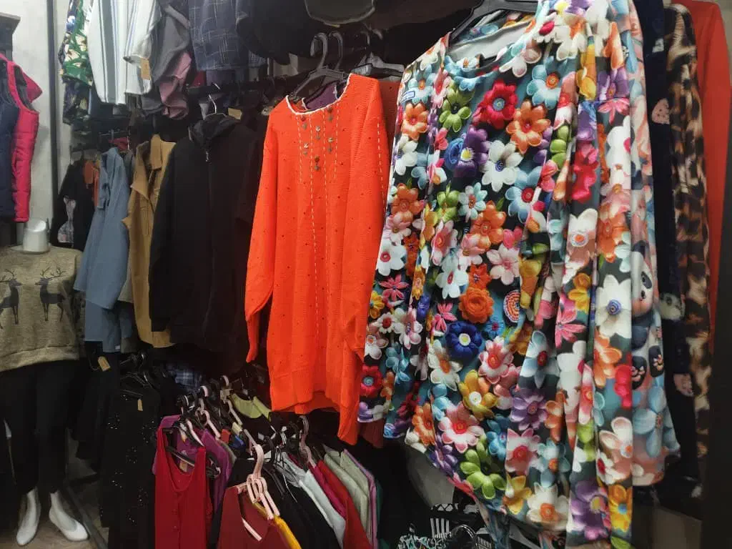 تخفیف مانتو ،شال،روسری ،شلوار|لباس|میبد, |دیوار