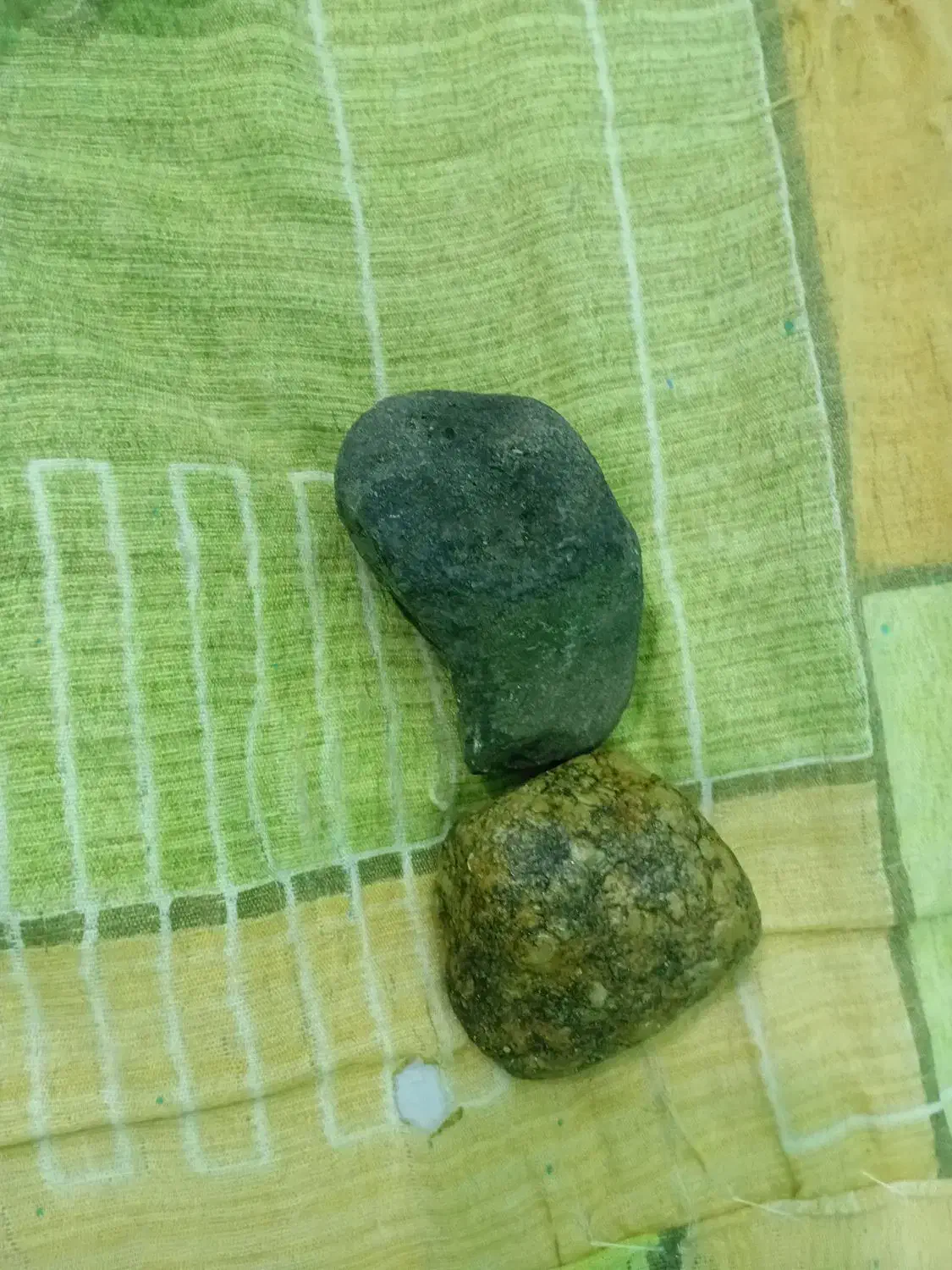 شهاب سنگ|کلکسیون اشیاء عتیقه|شیراز, گود عربان|دیوار