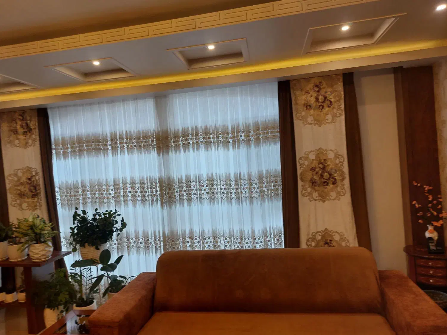 رهن و اجاره ساختمان ویلایی دربستی فول بازسازی شده|اجارهٔ خانه و ویلا|تهران, مجیدآباد|دیوار