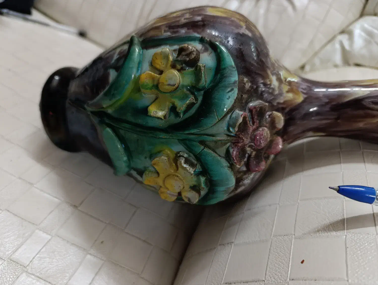 پارچ سفالی آنتیک و بسیار زیباقدیمی|کلکسیون اشیاء عتیقه|لاهیجان, کوی خزر|دیوار