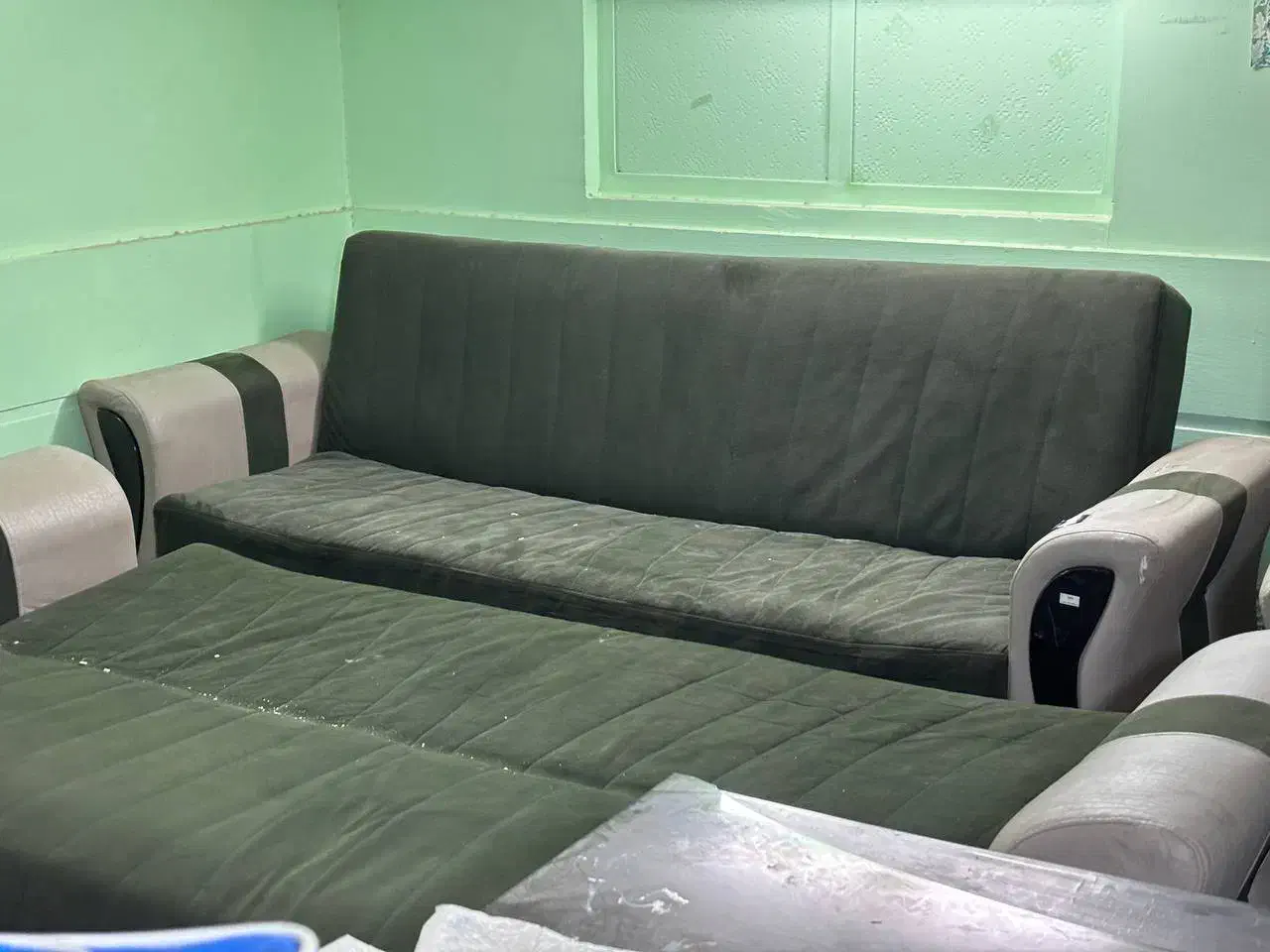 مبل تختخواب شو ۸ نفره شیک و خوشرنگ|مبلمان خانگی و میز عسلی|قم, زنبیل آباد|دیوار