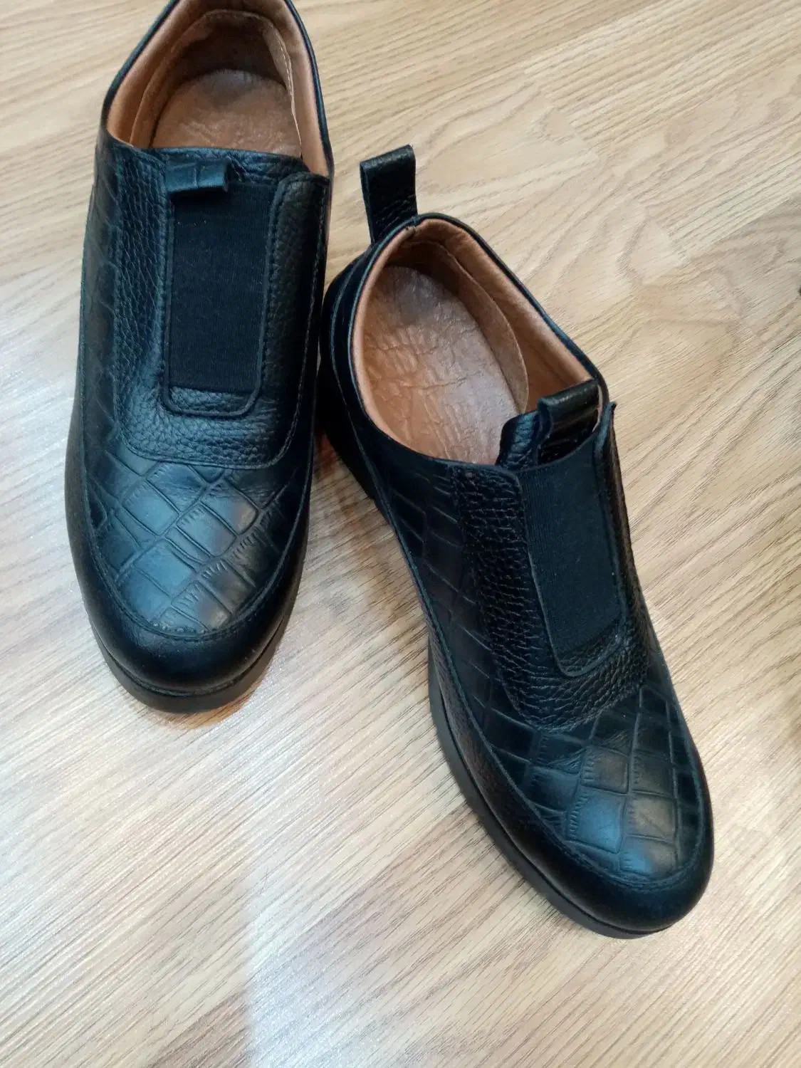 کفش چرم زنانه و کیف زنانه|کیف، کفش، کمربند|صوفیان, |دیوار