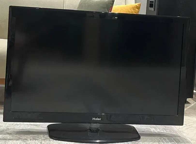 تلویزیون 42 اینچ LCD هایر|تلویزیون و پروژکتور|آمل, |دیوار