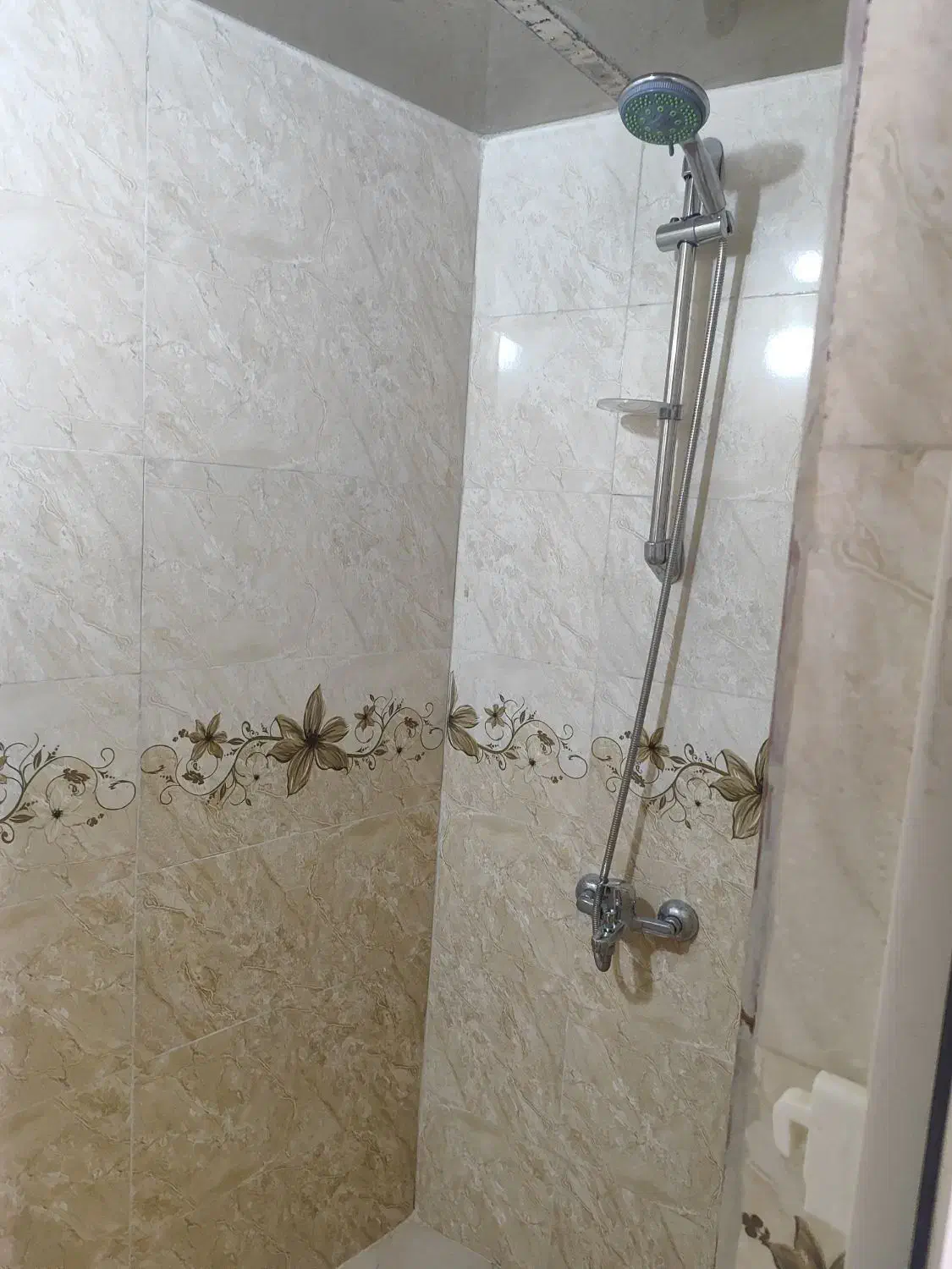 اجاره ساعتی/روزانه (سوییت باغ ویلایی)|اجارهٔ کوتاهمدت آپارتمان و سوئیت|نجفآباد, رحمت آباد|دیوار