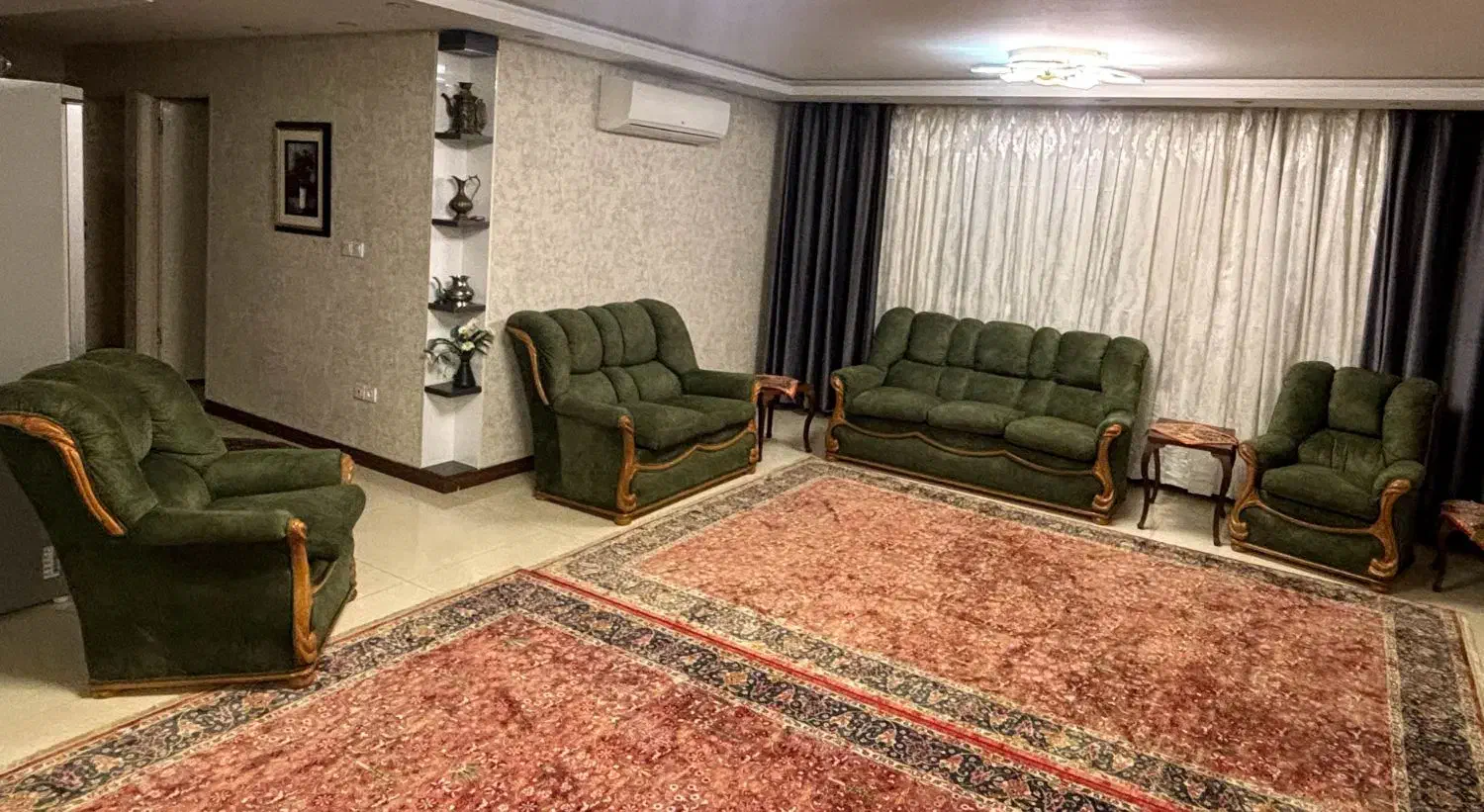 مبلمان ۷ نفره و نهار خوری ۶ نفره|مبلمان خانگی و میز عسلی|شیراز, شهرک برف فروشان|دیوار