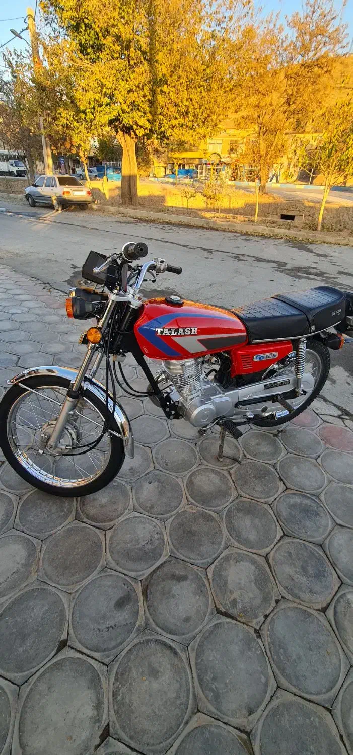 تلاش الگانس ۸۱ در حد خشک|موتورسیکلت|بن, |دیوار