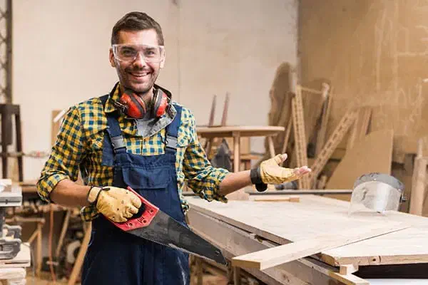 استخدام فوری نجار در شرکت|استخدام معماری، عمران و ساختمانی|چمستان, |دیوار