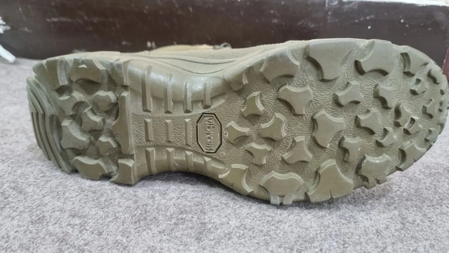 کفش آمریکایی vibram|کیف، کفش، کمربند|اهواز, کوی آغاجاری|دیوار