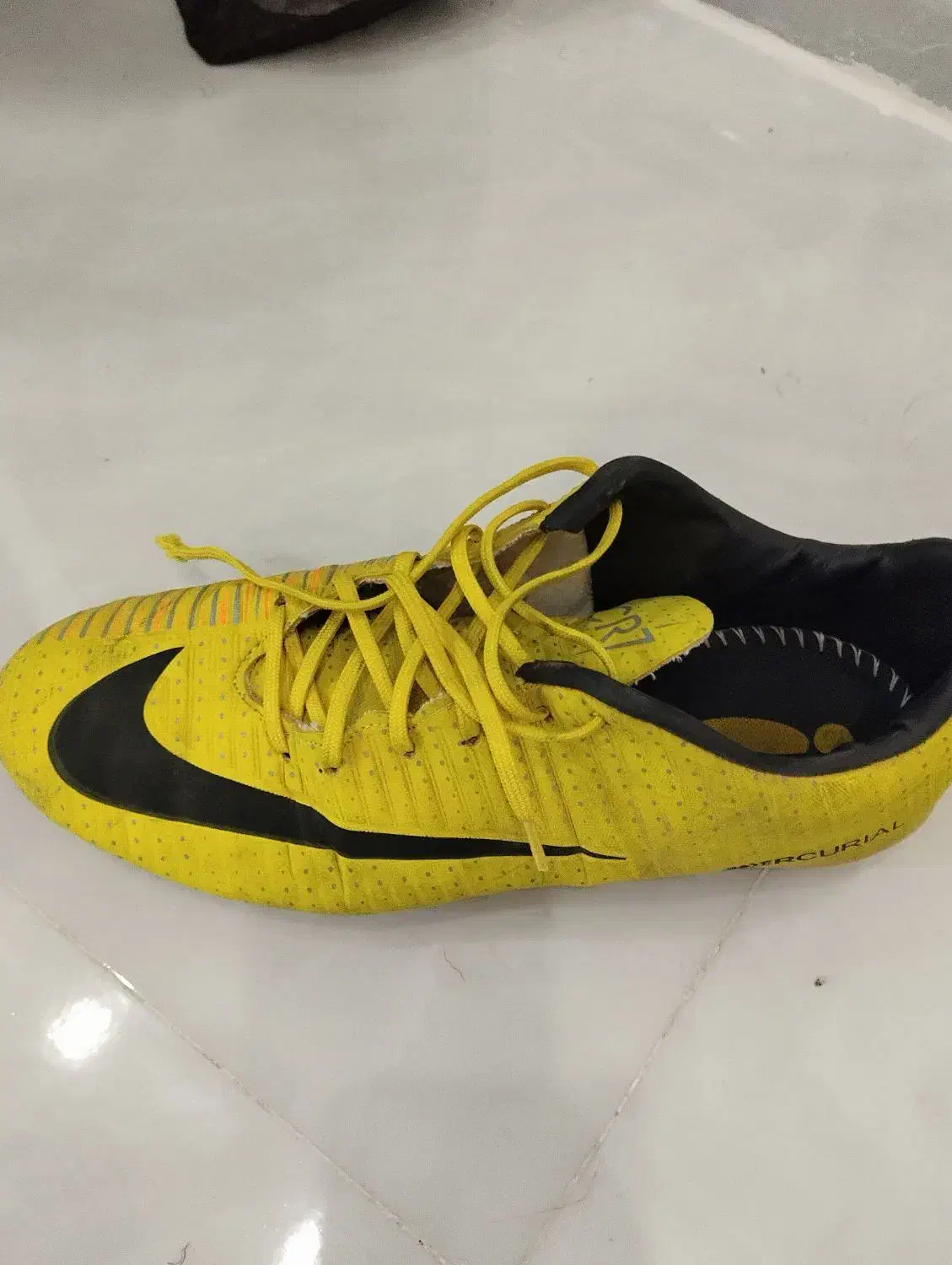 استوک|کیف، کفش، کمربند|اراک, |دیوار