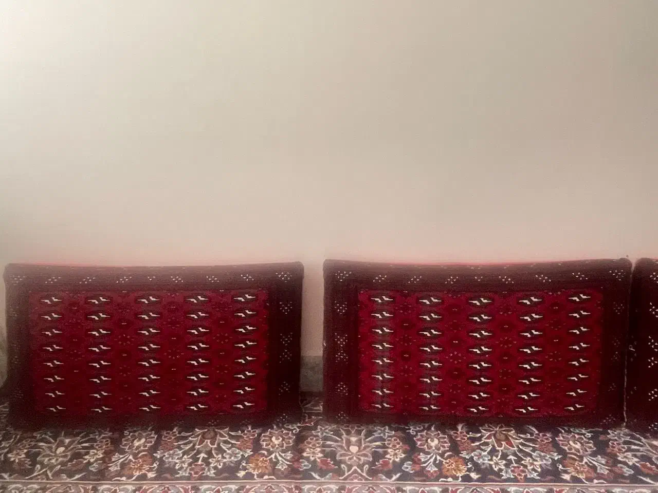 فروش پشتی در حد نو|پشتی|بیرجند, |دیوار
