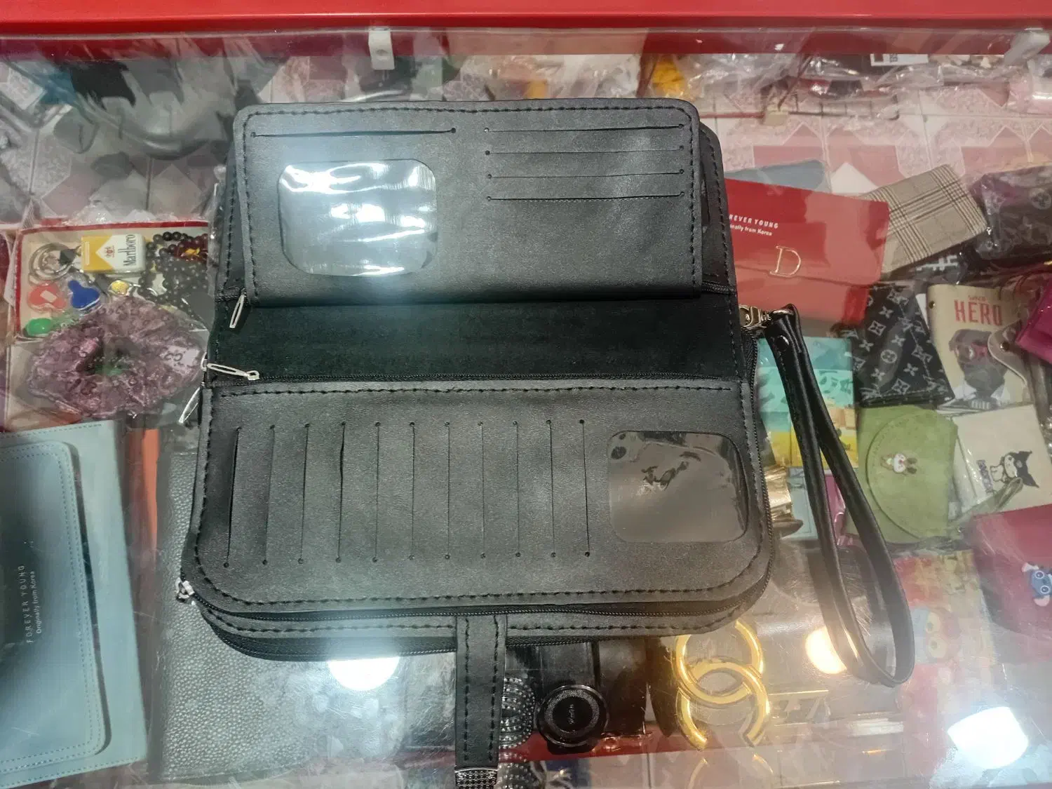 ی کیف برای پول، کارت، عکس، گوشی و دسته چک.|کیف، کفش، کمربند|تویسرکان, |دیوار