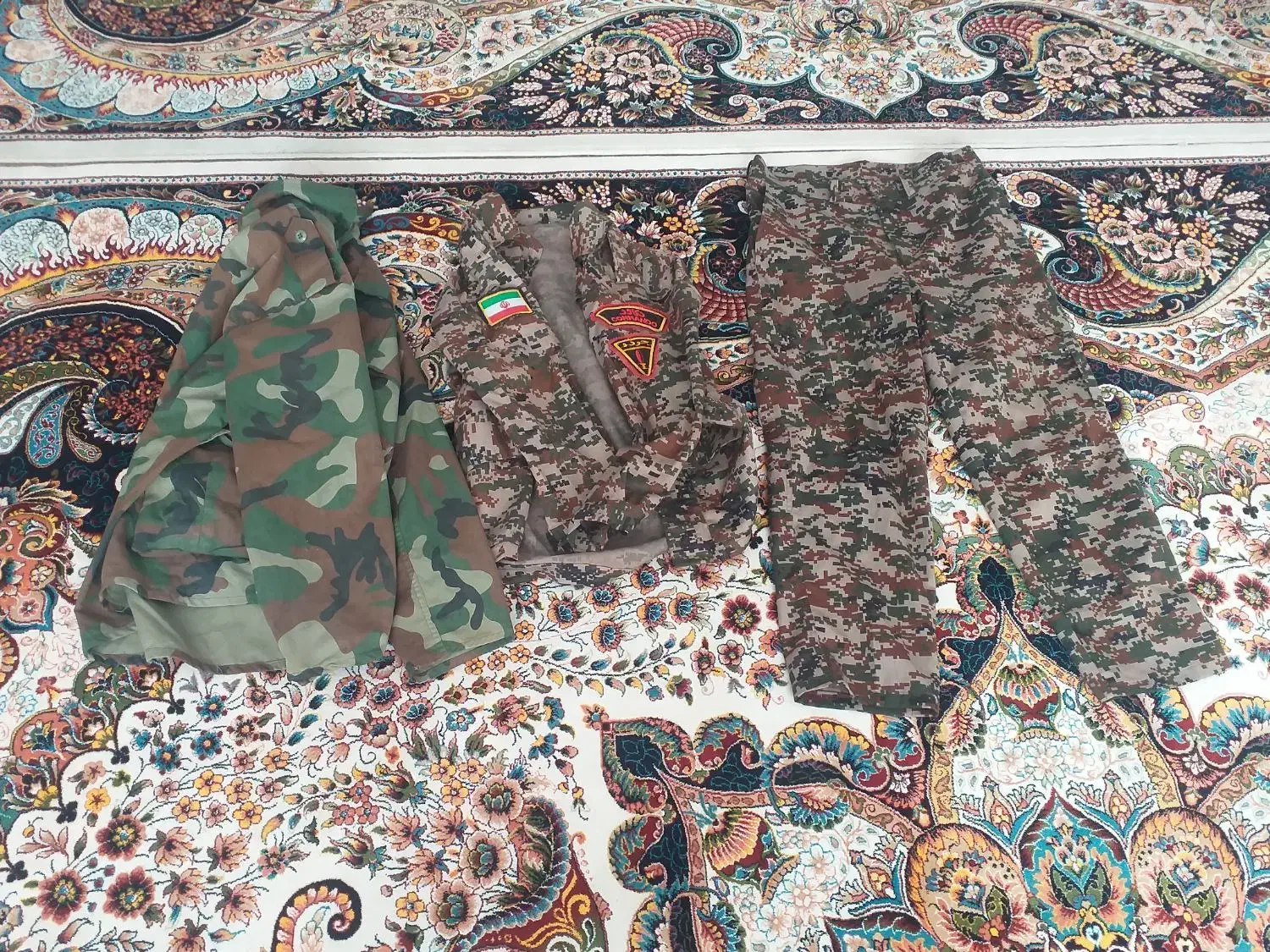 لباس بسیجی|لباس|یاسوج, |دیوار