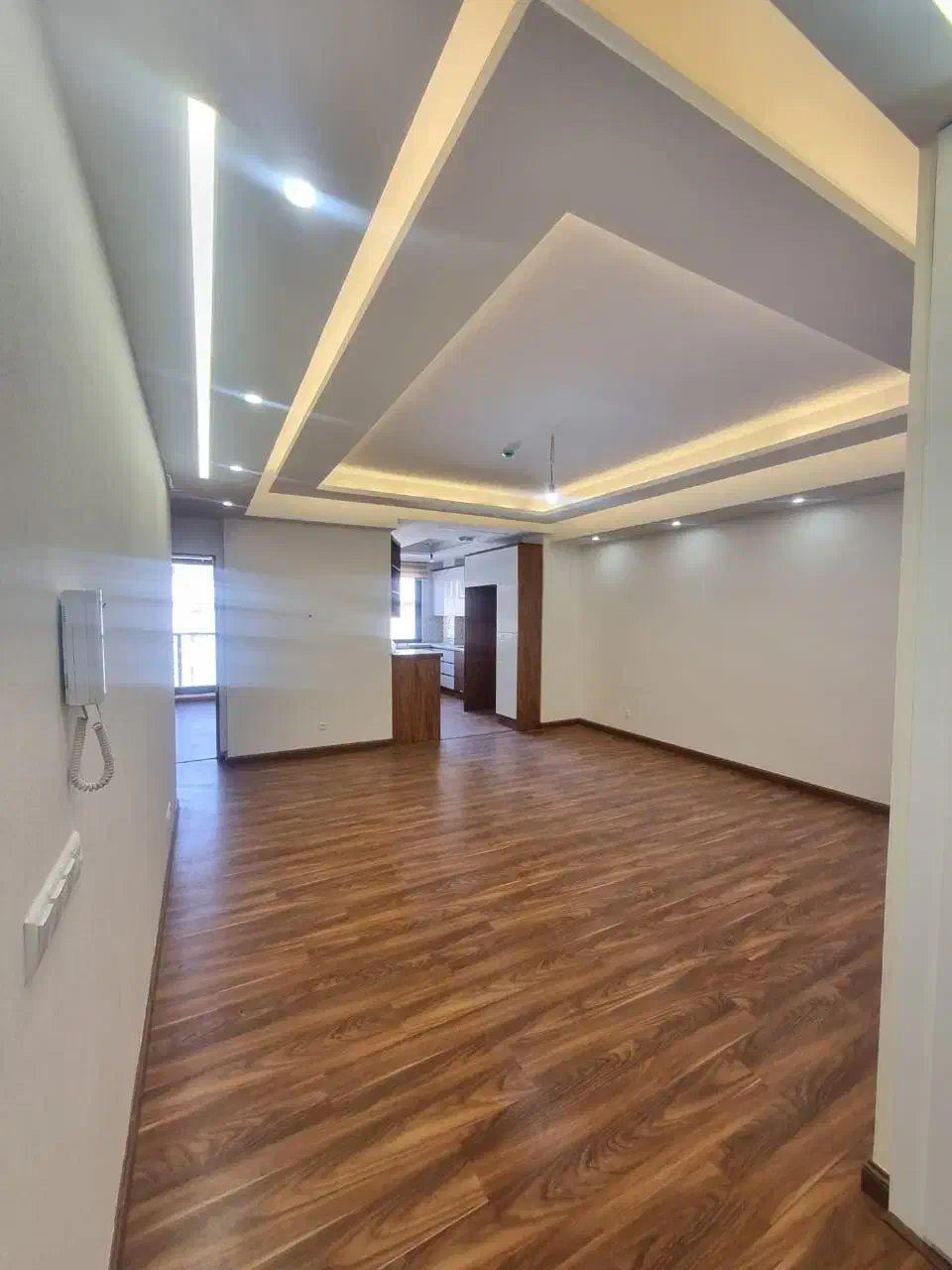 ۹۵ متر /دوخواب /کلید نخورده /فول امکانات