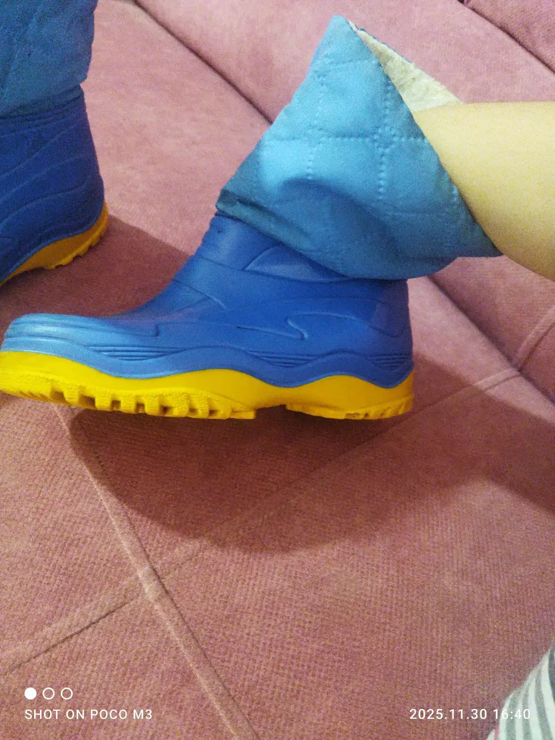 پوتین بچه‌گانه|کفش و لباس بچه|سنندج, |دیوار