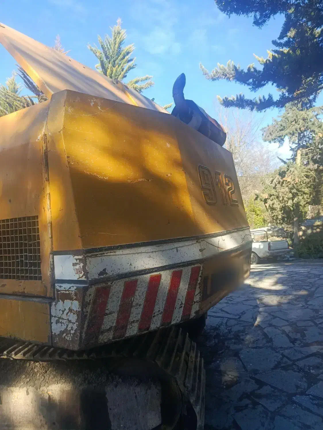 بیل 912|خودرو سنگین|نور, |دیوار