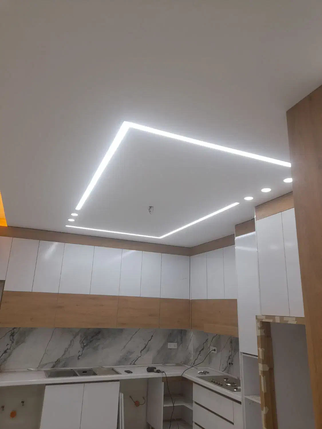 اجرای برق کشی ساختمان|خدمات پیشه و مهارت|سیرجان, |دیوار