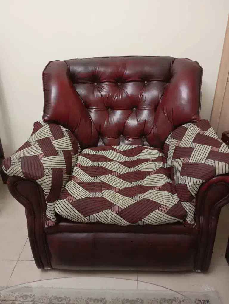 مبل راحتی همراه با میز شیشه ای|مبلمان خانگی و میز عسلی|تهران, شیخ هادی|دیوار